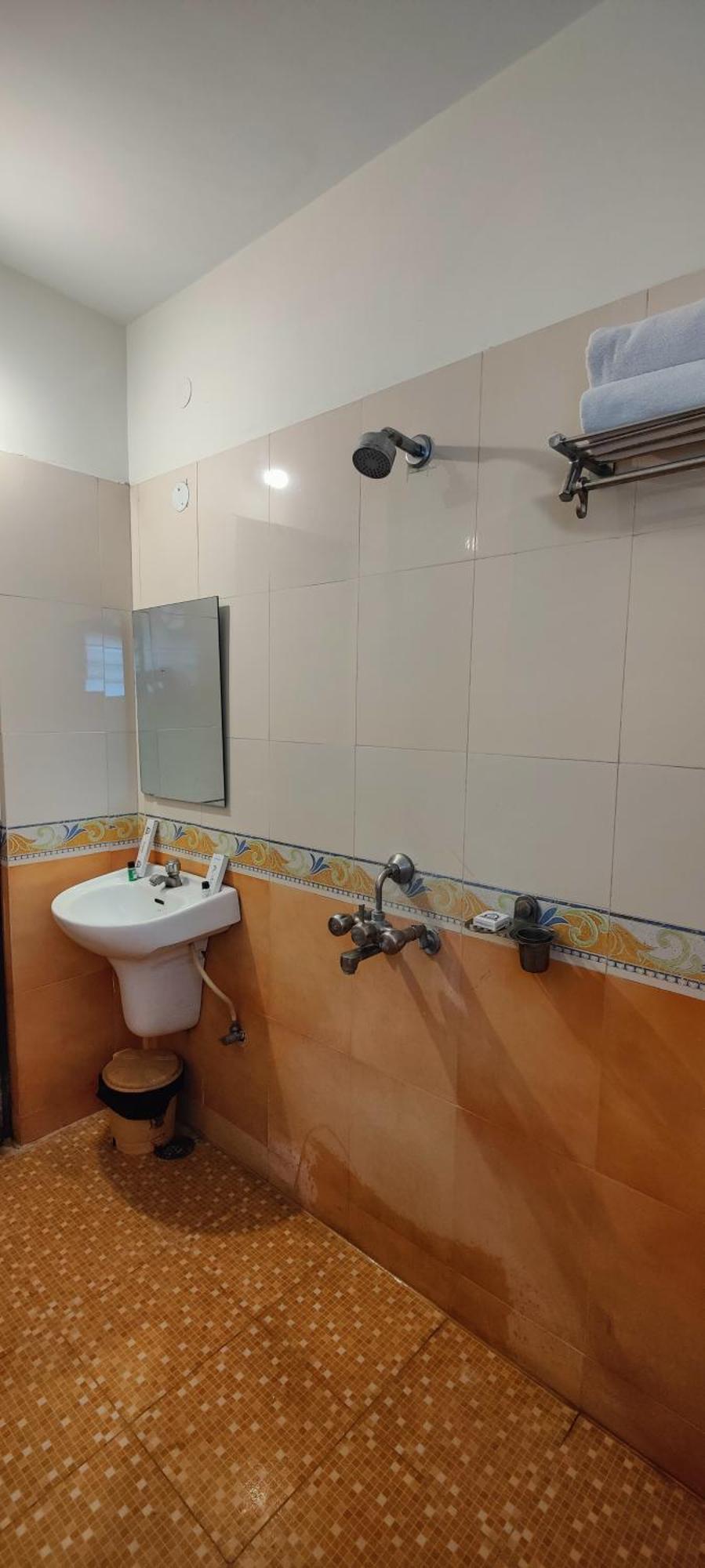 Hotel Krrish Inn - Ameerpet, Hyderabad Eksteriør bilde