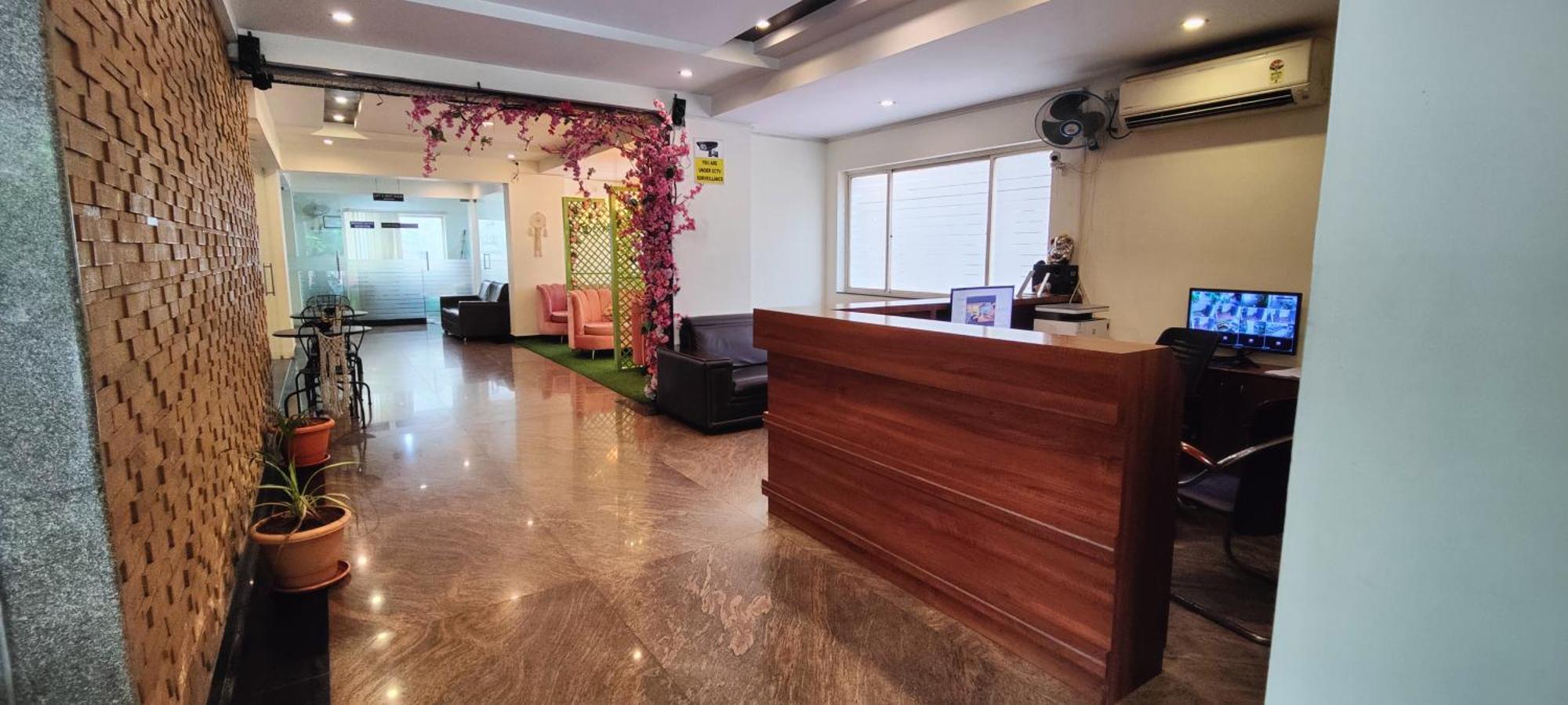 Hotel Krrish Inn - Ameerpet, Hyderabad Eksteriør bilde